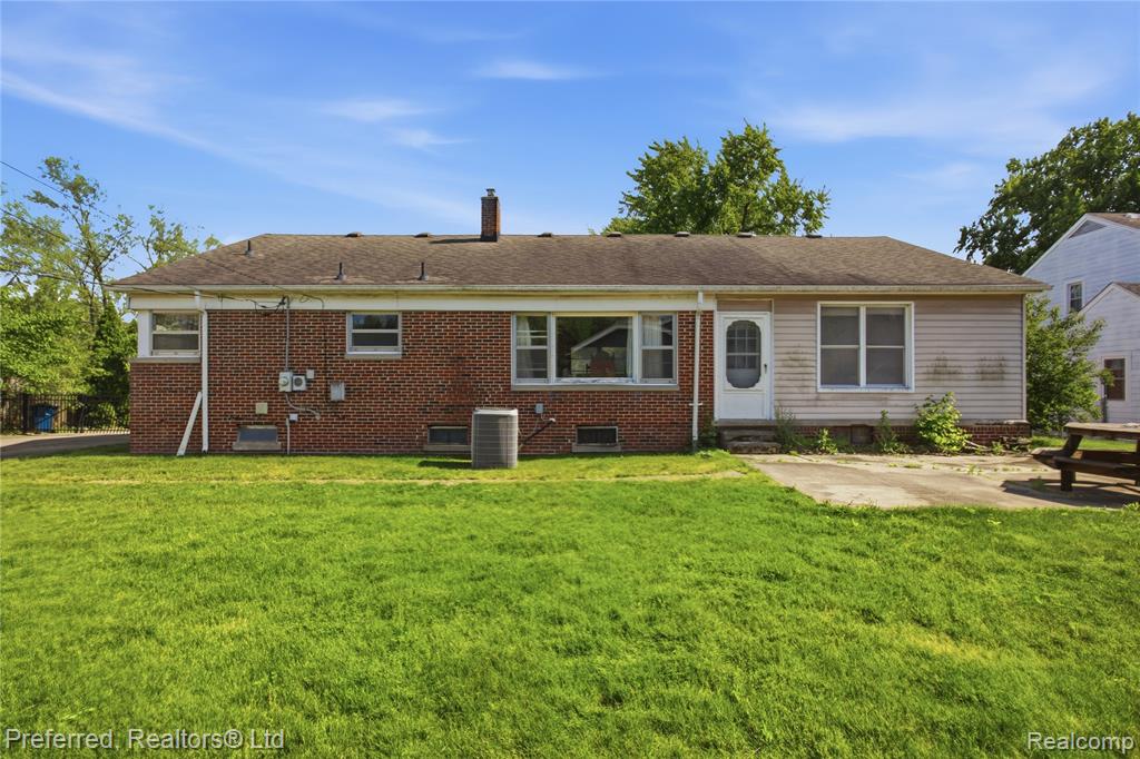 860 Palmer Street, Plymouth, MI 48170 — Photo 24