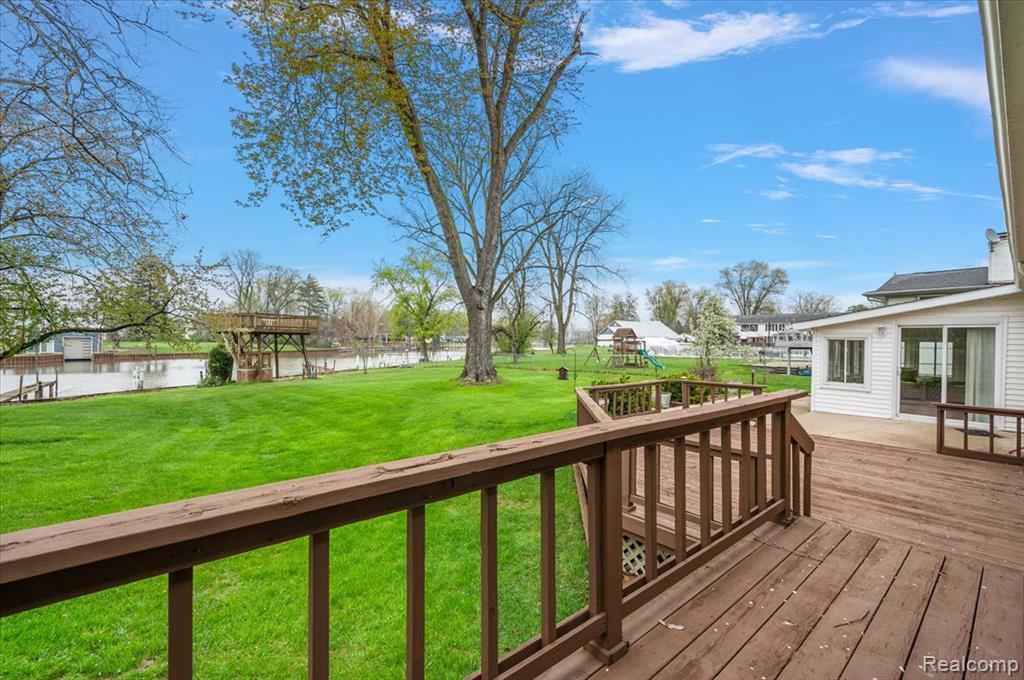 25651 S River Road, Harrison Township, MI — Photo 47
