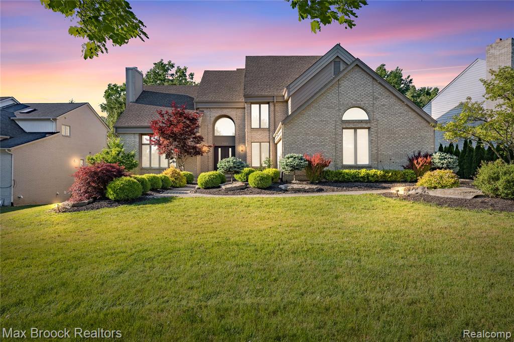 7102 Alta Vista Drive, West Bloomfield, MI — Photo 2