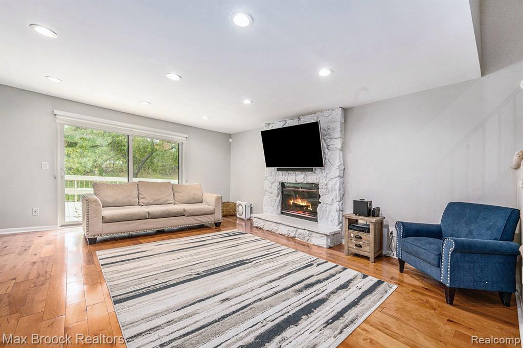4371 Foxpointe Drive, West Bloomfield, MI 48323 — Photo 5