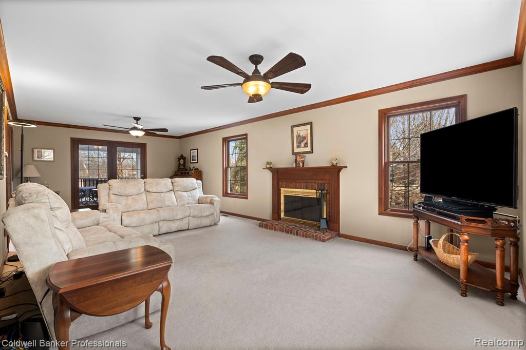 6253 7 MILE Road, South Lyon, MI 48178 — Photo 8