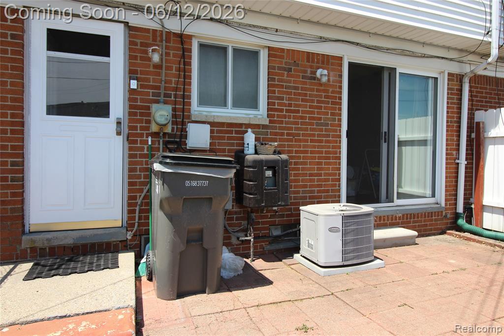 20165 Merle Court, Clinton Twp, MI 48035 — Photo 27