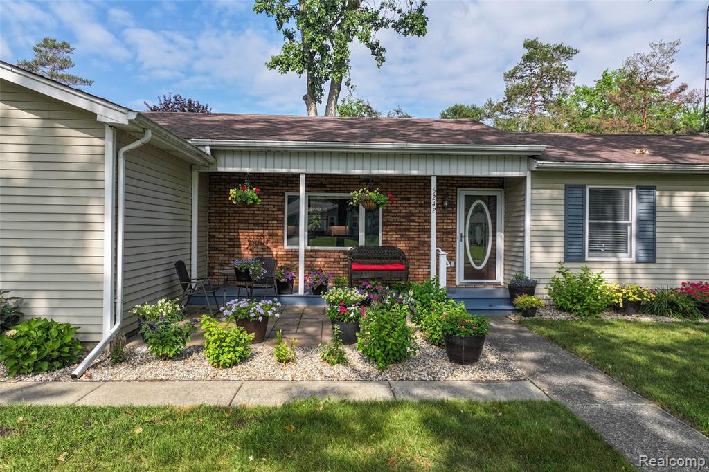 6242 Bedford Avenue, Flint, MI 48507 — Photo 4