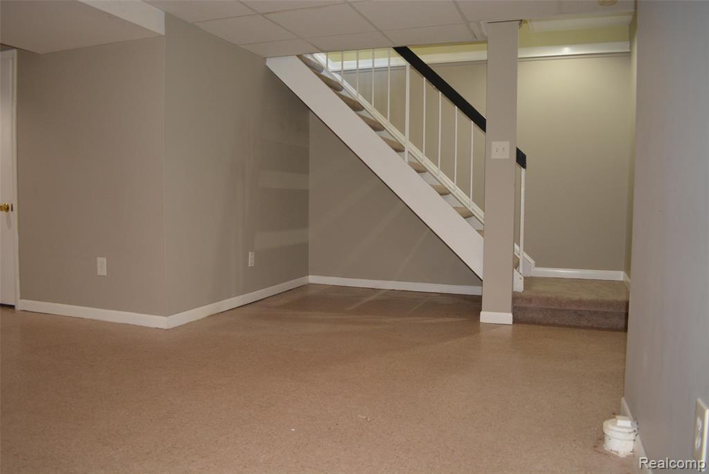 3883 OLD CREEK Road, 18, Troy, MI 48084 — Photo 43