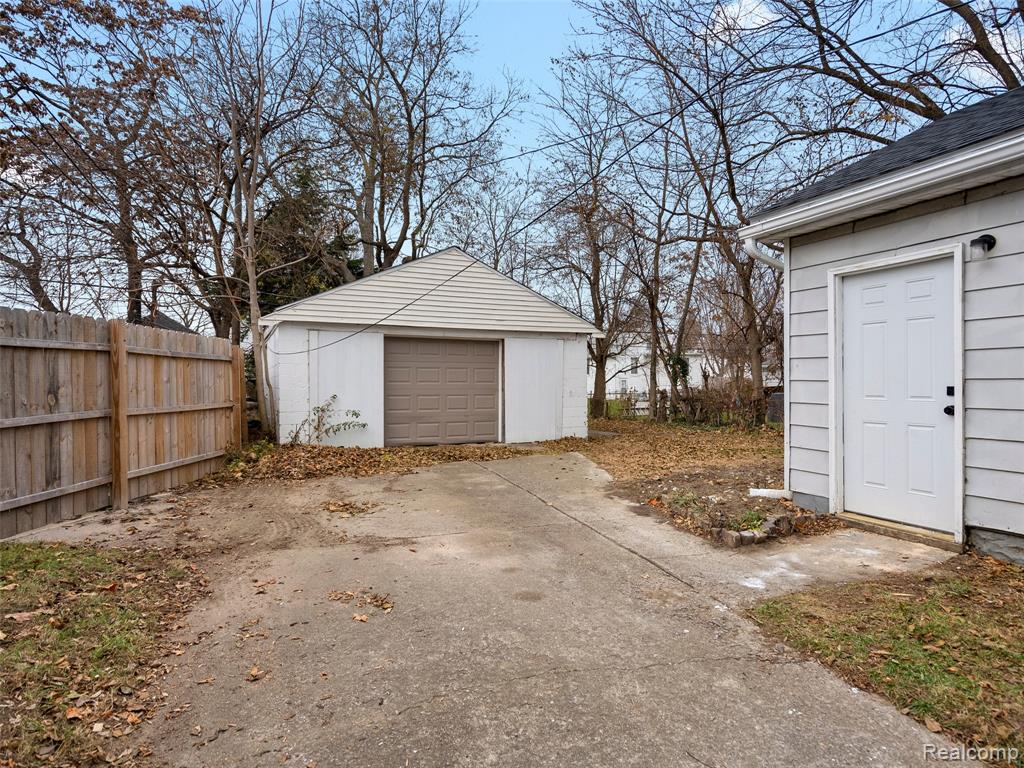 130 Meadle Street, Mount Clemens, MI 48043 — Photo 22