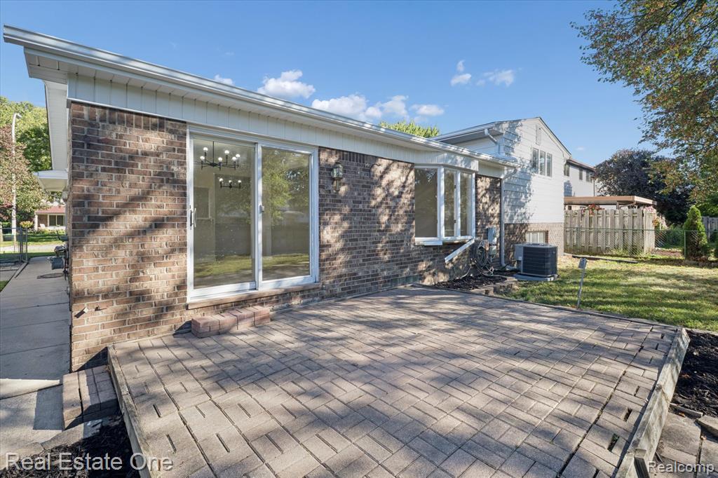 43051 Fernwood Street, Canton, MI 48187 — Photo 34