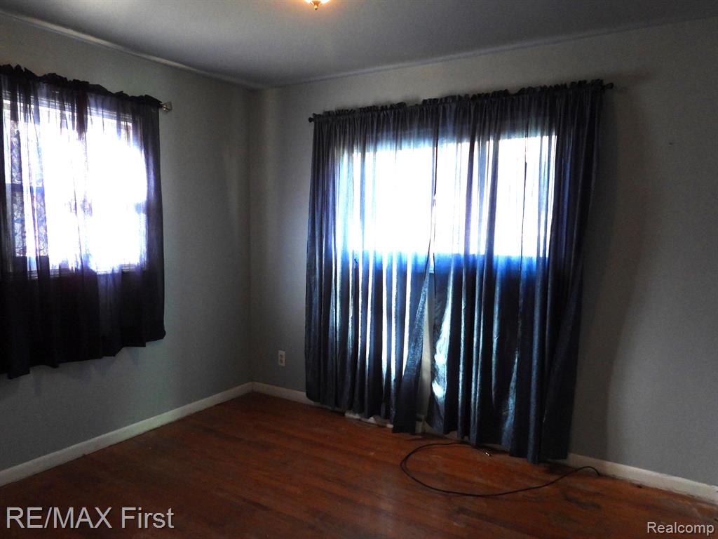5522 PLEASANT Drive, Waterford, MI 48329 — Photo 8