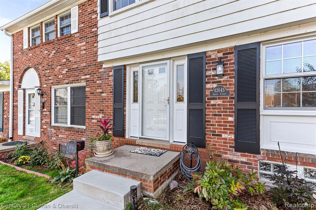 42645 Savoy Court, Northville, MI 48167 — Photo 42