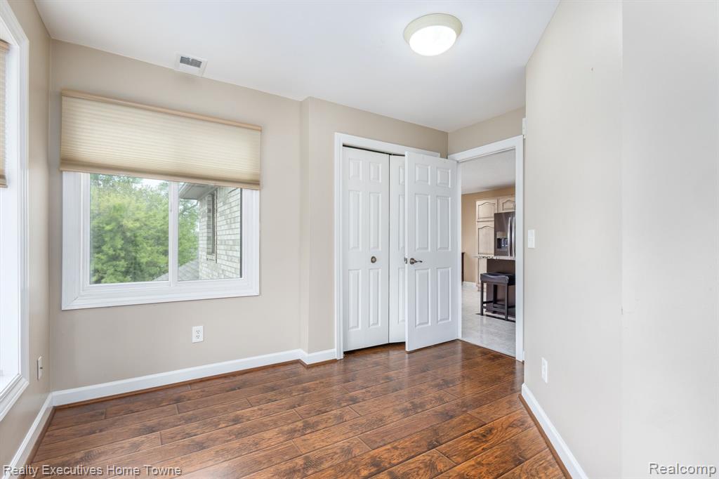 50731 Harbour View Drive N, 26, New Baltimore, MI 48047 — Photo 29