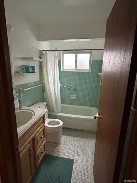 27463 Bonnie Drive, Warren, MI 48093 — Photo 3