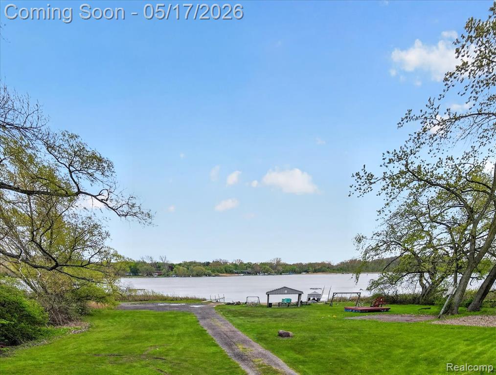 7044 Felix Drive, Clarkston, MI — Photo 40