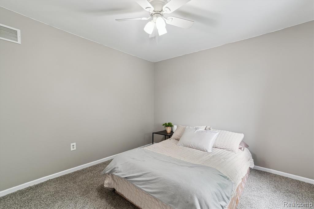 45270 Twining Street, Canton, MI 48187 — Photo 35
