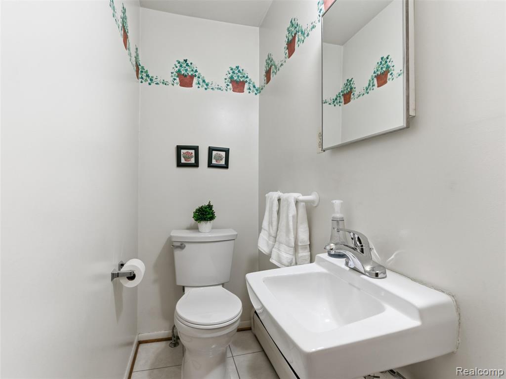 2950 Aspen Lane, Bloomfield, MI 48302 — Photo 15
