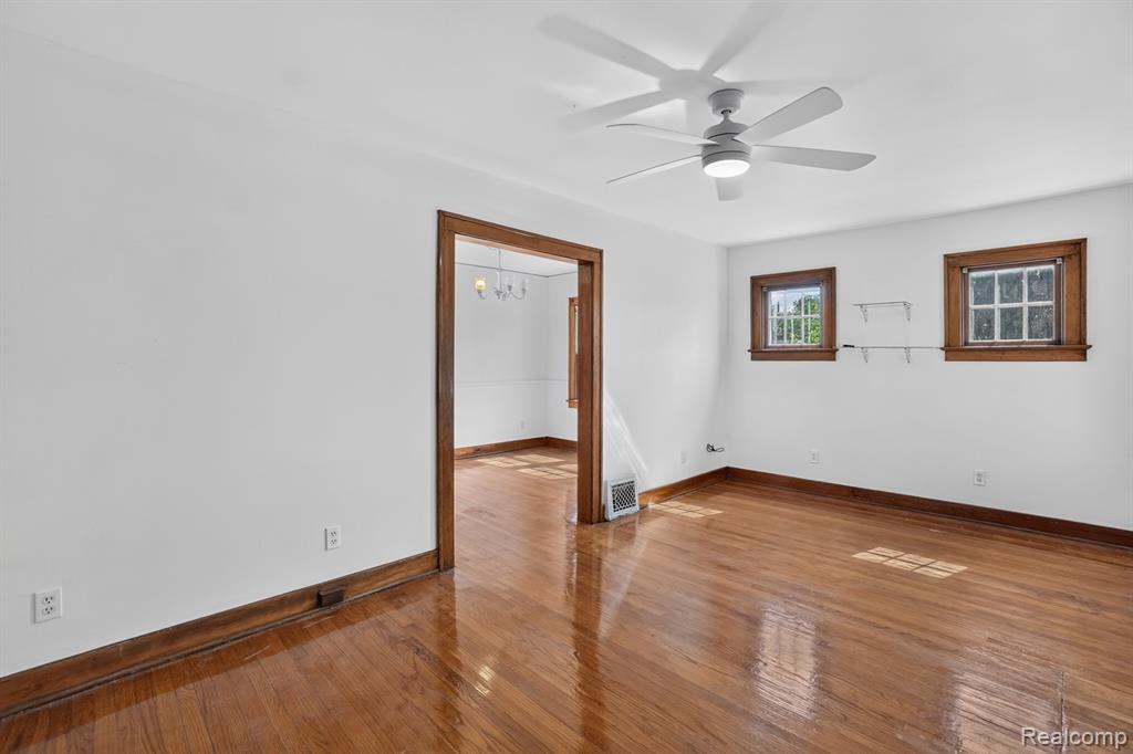 702 Leland Street, Flint, MI 48507 — Photo 10