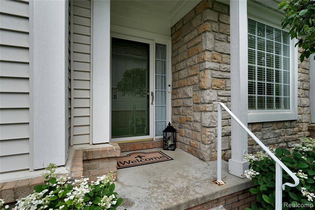 5820 Baypointe Boulevard, Clarkston, MI — Photo 4