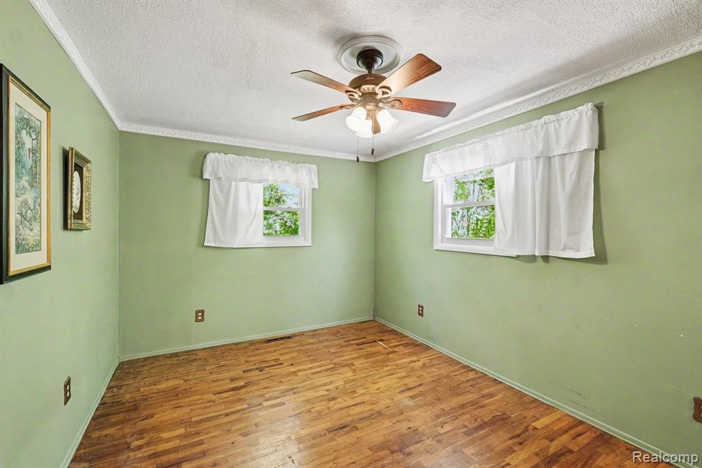 4023 S Genesee Road, Grand Blanc, MI 48439 — Photo 20