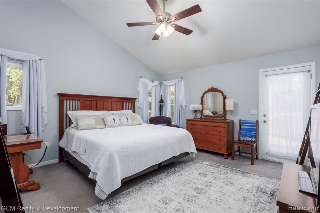 925 Sarah Road, Pinckney, MI 48169 — Photo 14