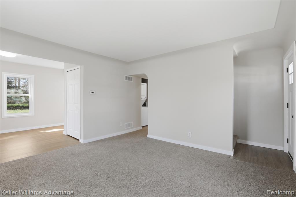 33451 Brown Street, Garden City, MI — Photo 6