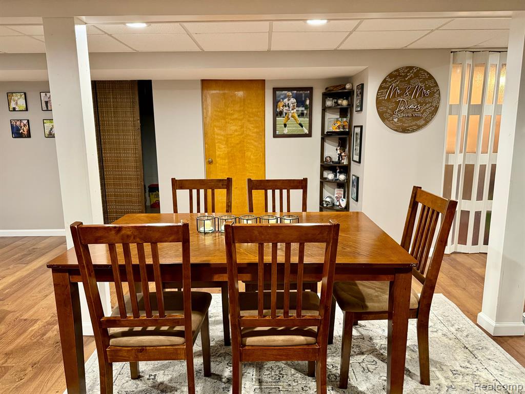 509 W PARKER Avenue, Madison Heights, MI 48071 — Photo 17