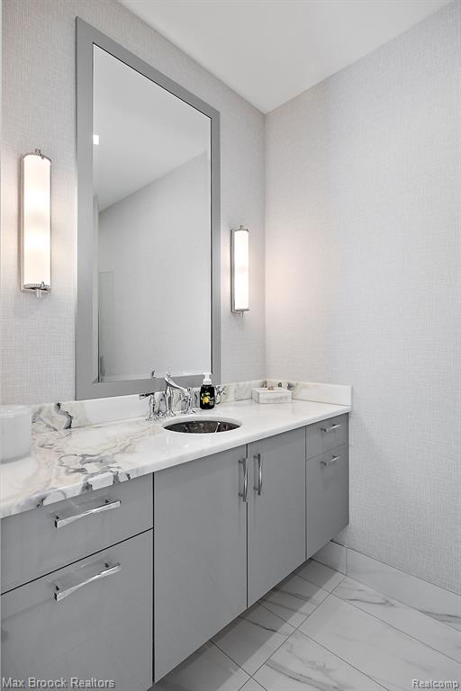 3251 W Shore Drive, Orchard Lake Village, MI 48324 — Photo 34