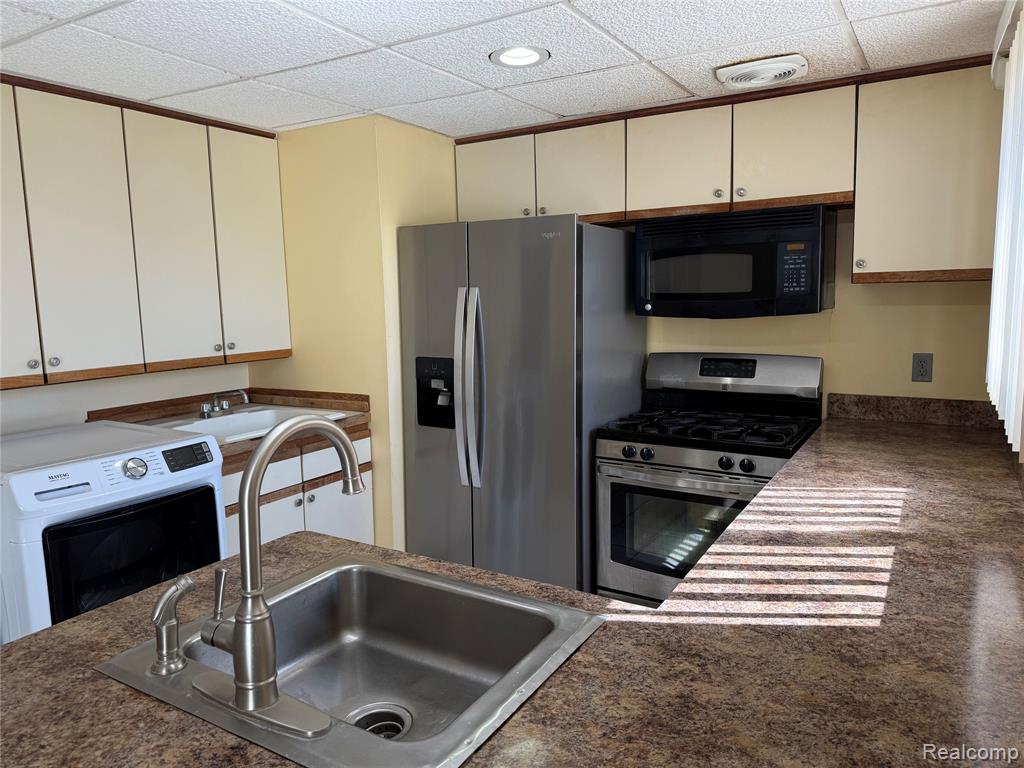4702 Arden Avenue, Warren, MI 48092 — Photo 10