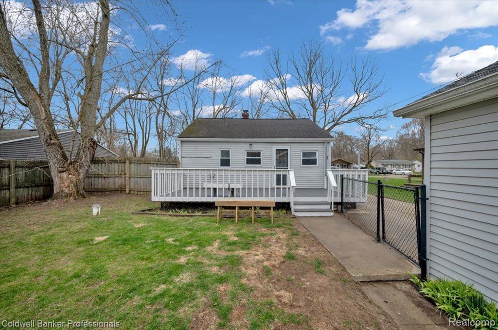 837 GIBSON Street, Oxford, MI 48371 — Photo 4