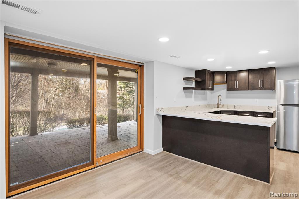 4695 Maura Lane, West Bloomfield, MI 48323 — Photo 44