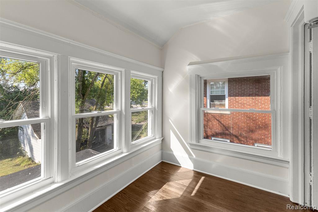 929 Lawrence Street, Detroit, MI 48202 — Photo 28