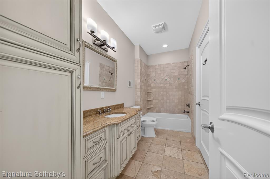 900 Hill Hollow Lane, Milford, MI 48381 — Photo 29