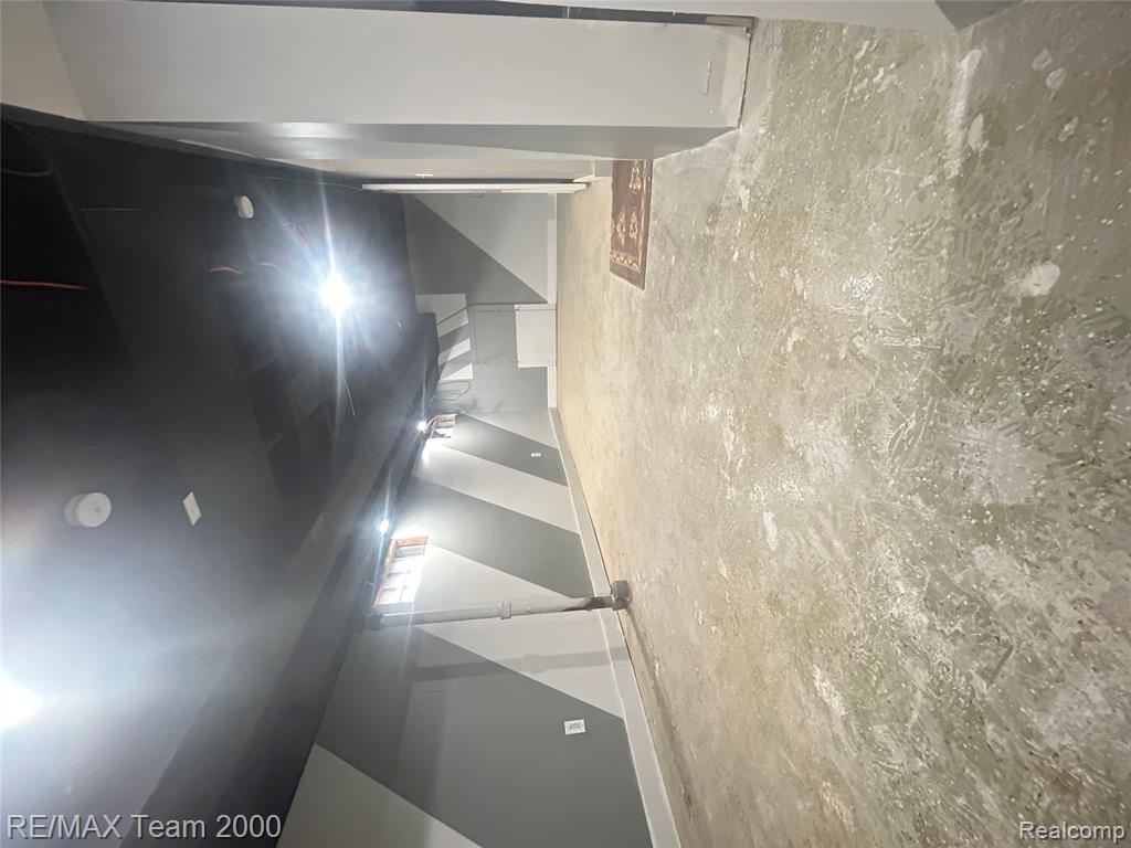 6352 Evergreen Avenue, Detroit, MI 48228 — Photo 20