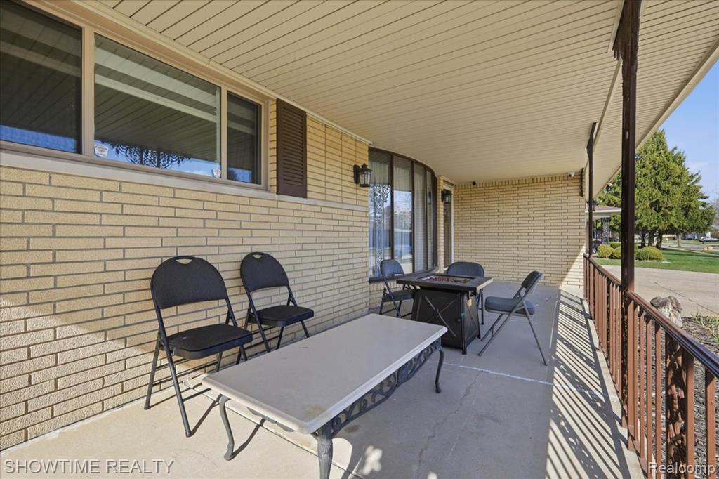 16515 Cederama Drive, Clinton Twp, MI 48038 — Photo 5
