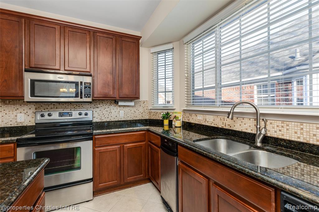 44136 Orion Drive, Sterling Heights, MI 48314 — Photo 14