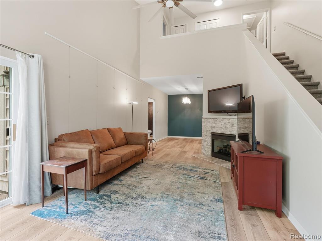 25758 S Maritime Circle S, Harrison Township, MI — Photo 2