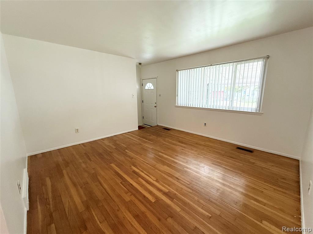 5221 Woodward Street, Wayne, MI 48184 — Photo 7