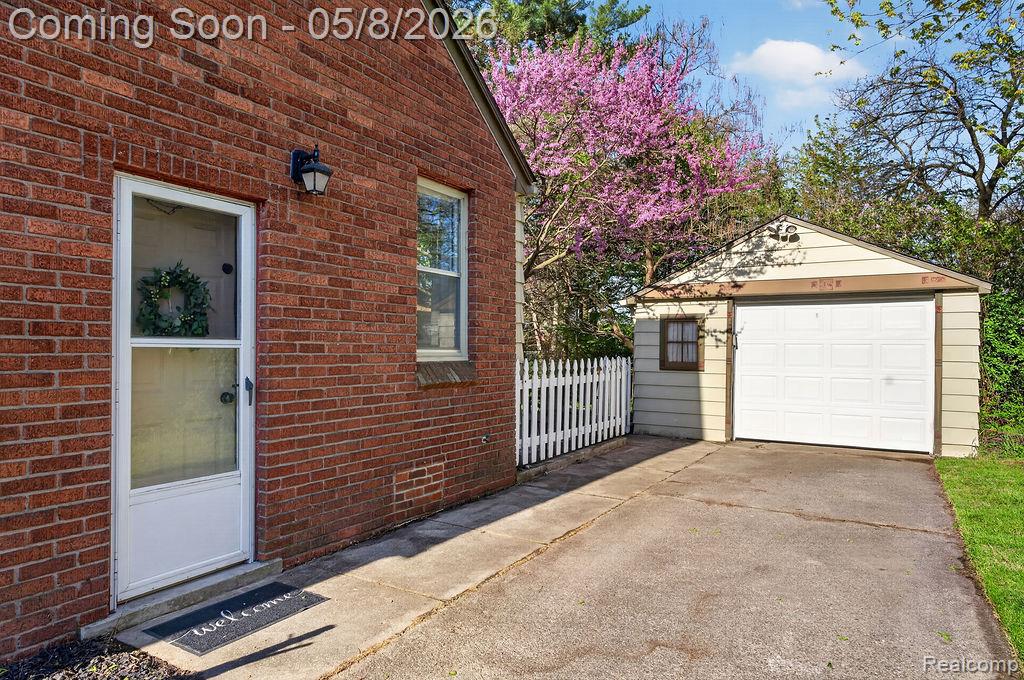 224 S Josephine Avenue, Pontiac, MI 48341 — Photo 42