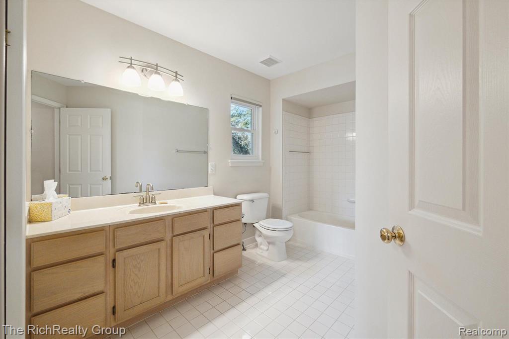 415 Sommerset Court, Ann Arbor, MI 48103 — Photo 14