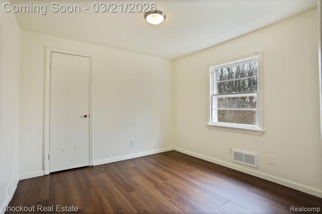 1060 Cross Street, Saginaw, MI 48602 — Photo 26