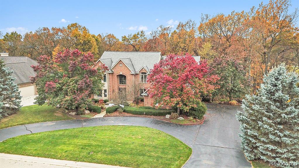 8925 Deerwood Road, Clarkston, MI 48348 — Photo 37