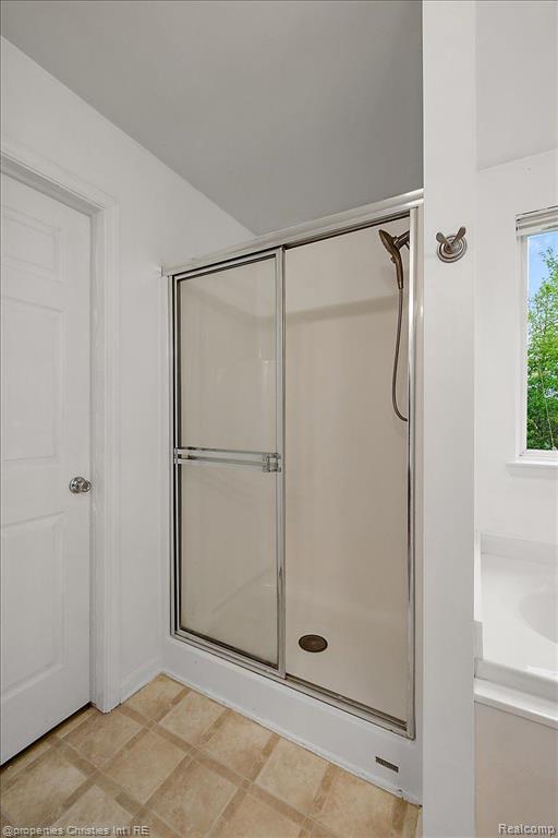 9773 RAVENSHIRE Drive, Ypsilanti, MI 48198 — Photo 39
