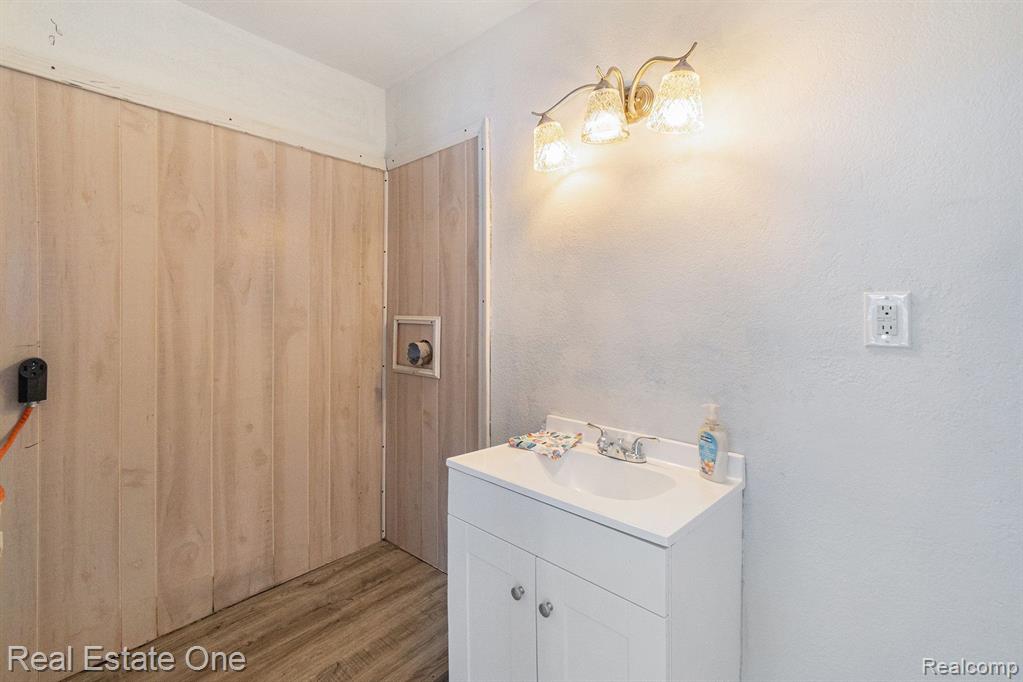 513 N MAIN Street, Bellevue, MI 49021 — Photo 9