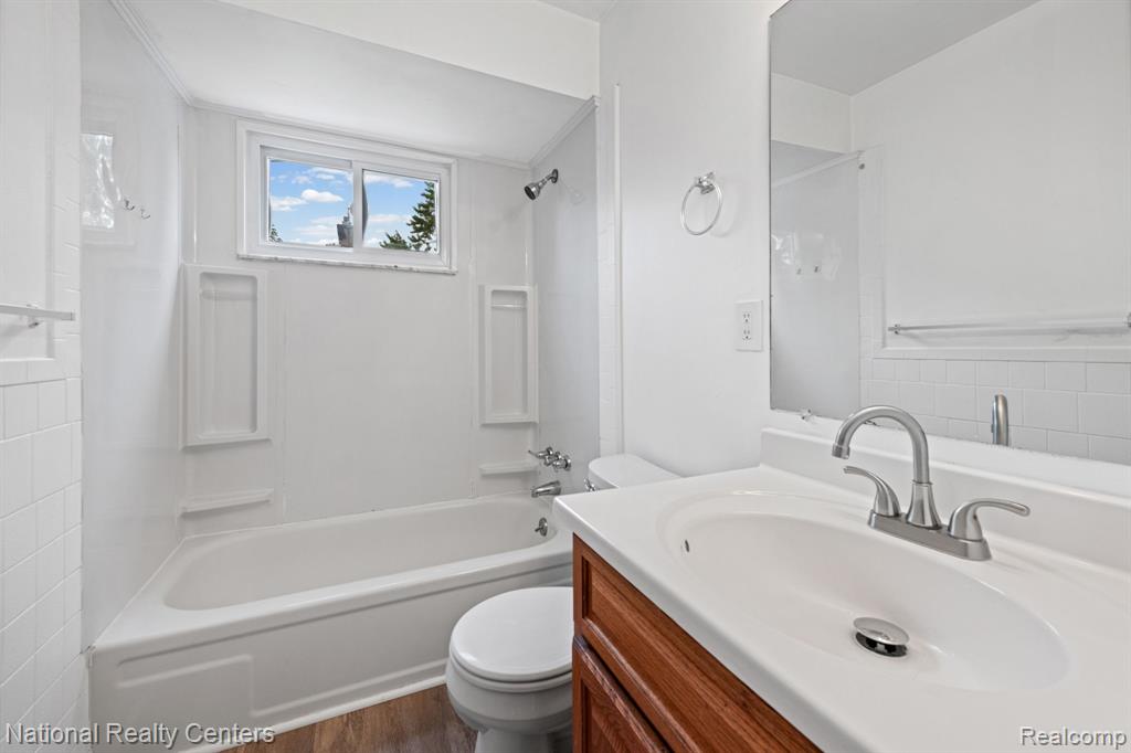 19861 Vermander Avenue, Clinton Twp, MI 48035 — Photo 15