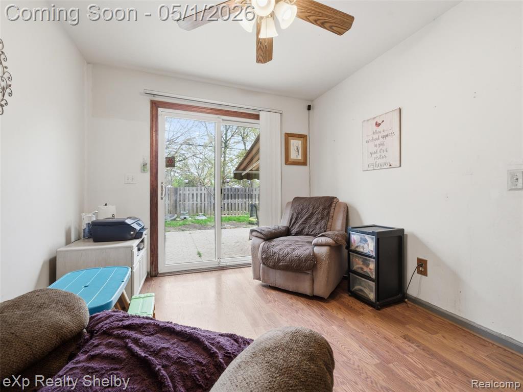 21660 Roosevelt Avenue, Farmington, MI 48336 — Photo 16