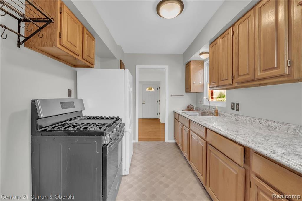 18616 Koester Street, Riverview, MI 48193 — Photo 6