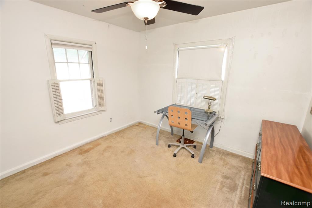 420 Burroughs Avenue, Flint, MI 48507 — Photo 8