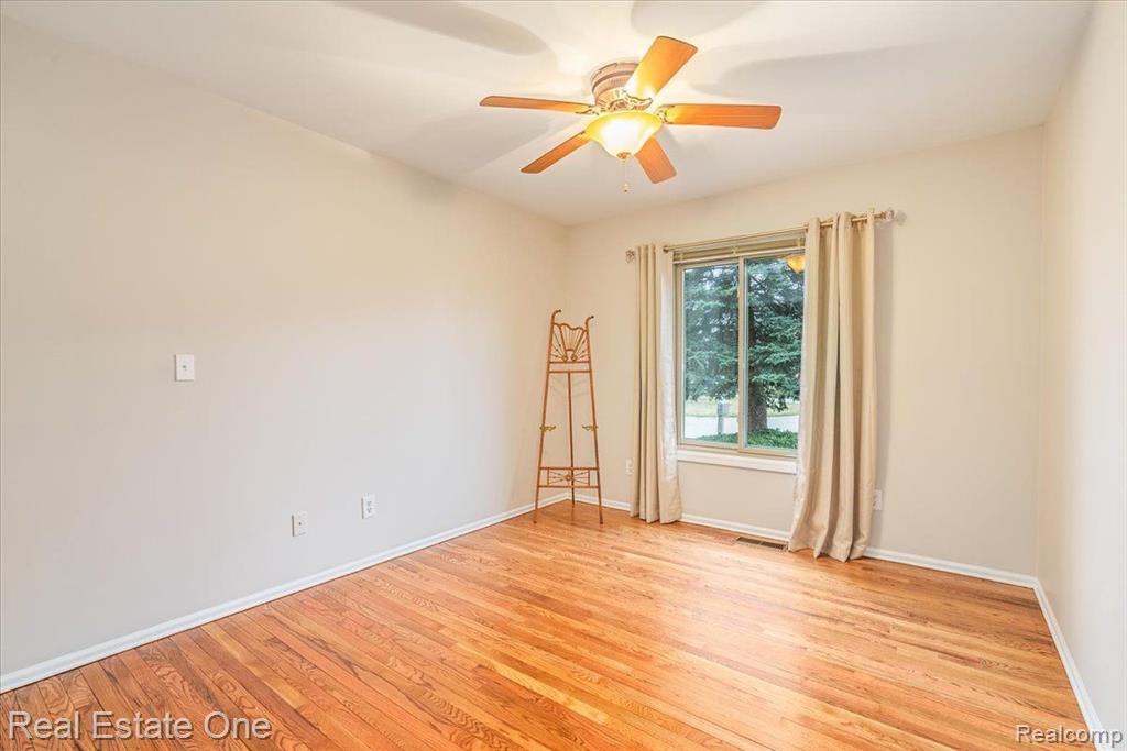 16161 WEATHERFIELD Drive, Northville, MI 48168 — Photo 35