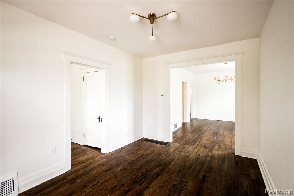 2160 Holcomb Street, Detroit, MI 48214 — Photo 63