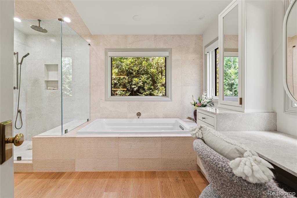 4806 Walnut Lake Road, Bloomfield Hills, MI 48301 — Photo 19