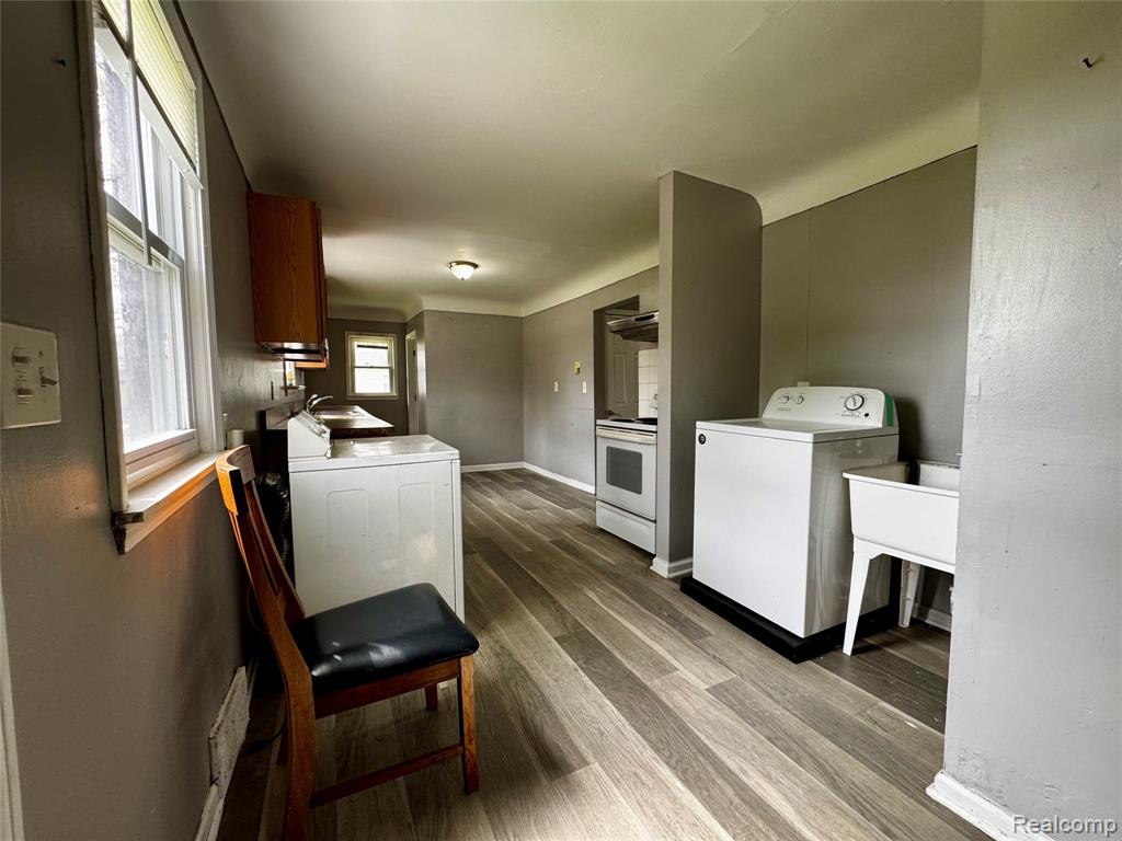 8045 Cadillac Avenue, Warren, MI 48089 — Photo 14