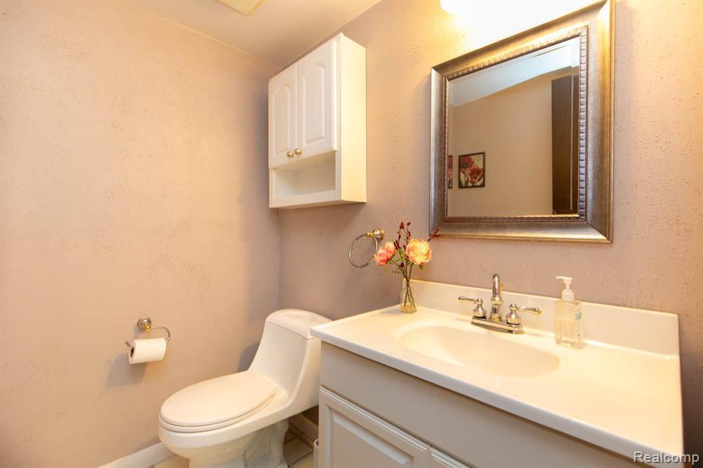 1146 CONCORD Court, Northville, MI 48167 — Photo 9