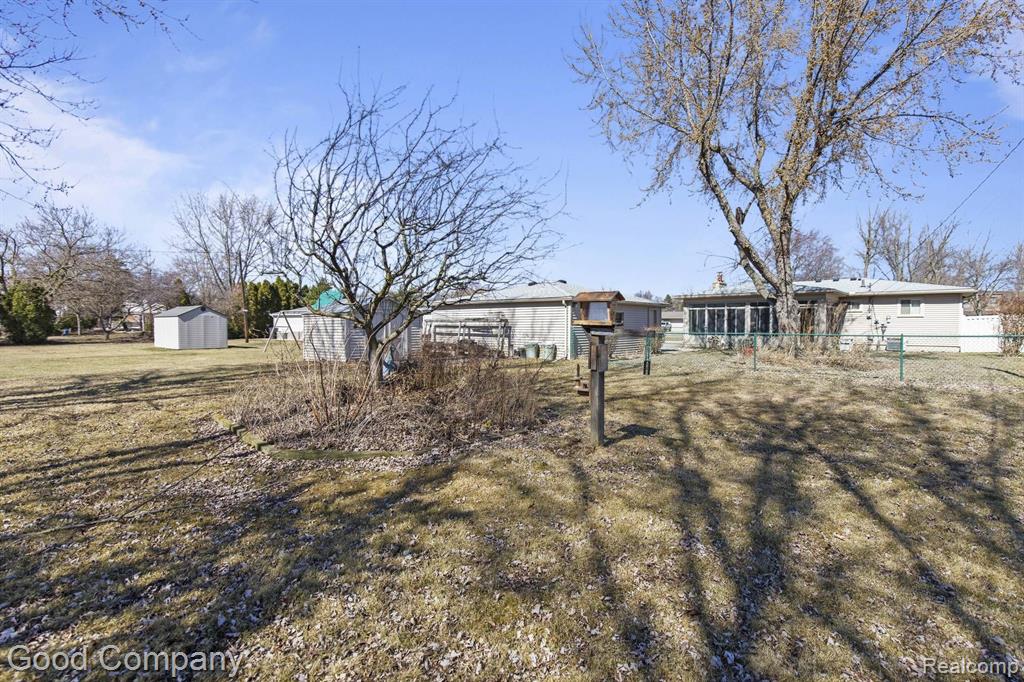 48164 MALLARD Drive, Chesterfield, MI 48047 — Photo 32
